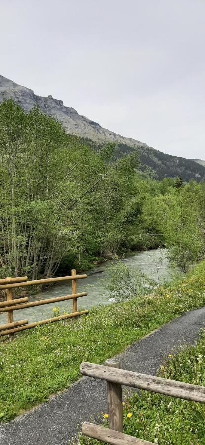 דירות לה קונטמין מונז'ואה Un Havre De Paix Aux Pieds Des Chemins De Montagne מראה חיצוני תמונה